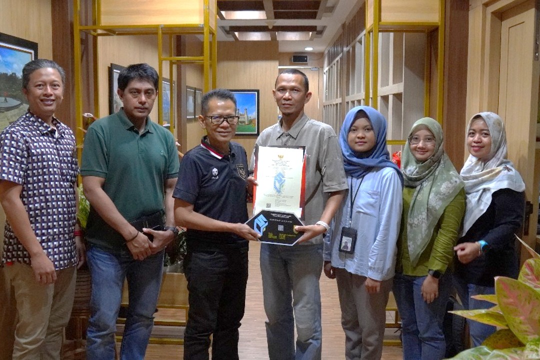 PT PWS Dampingi Penyerahan Sertifikat Laik Fungsi PT Promanufacture Indonesia